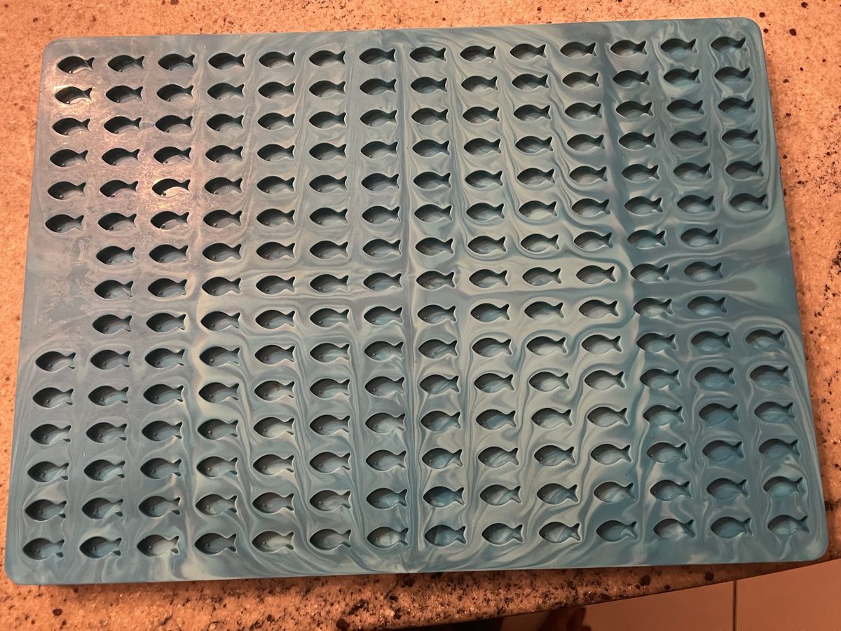 Backformen: Collory Silikon Backmatte  Fischli – Gebraucht aus Unterlunkhofen von Hundeknochen 1