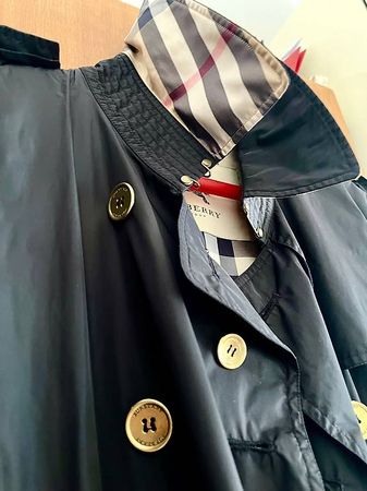 Burberry tranch coat
