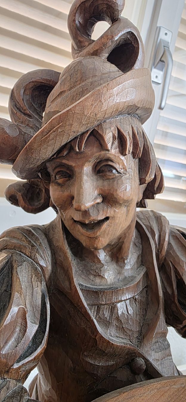 Skulpturen & Statuen: Handgeschnitzte Holzfigur, Gaukler – Gebraucht aus Wolfhalden von Nati-Nati 5
