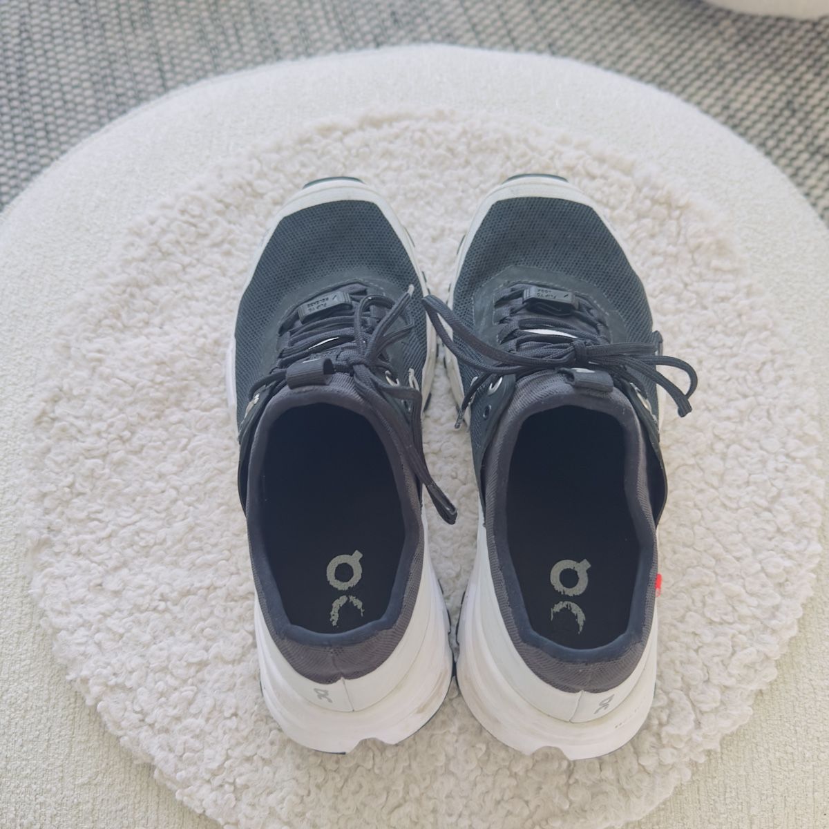 On Herrenschuhe: On Cloudventure Trail Laufschuhe, Grau/Weiss, Gr.37.5 – Gebraucht aus Meggen von AuDa17 4