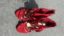 Rote Bershka High Heels, Gr. 39, Wildlederoptik, Rot