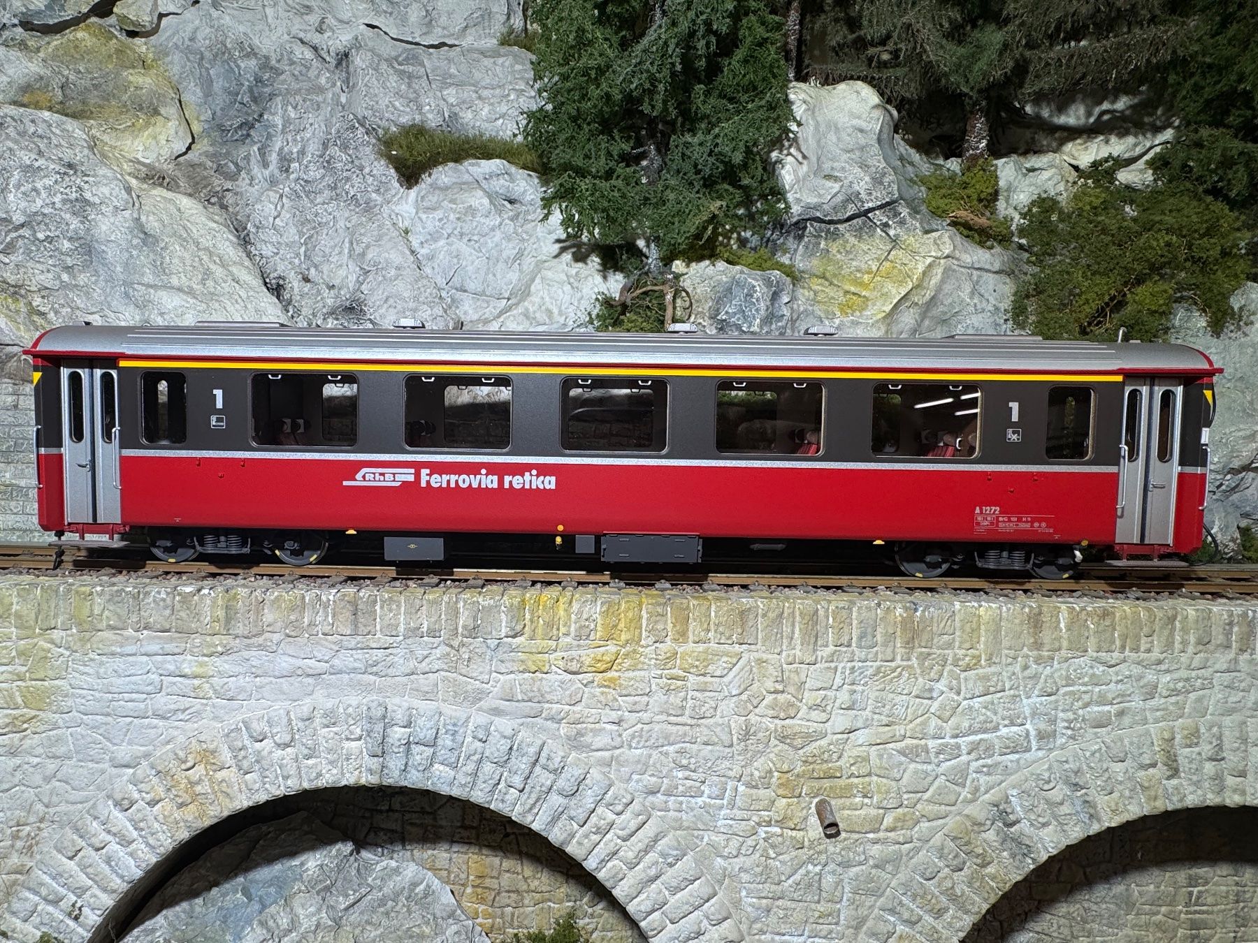 Modelleisenbahnen: Model Rail EW III, Bernina, Om – Gebraucht aus Krummenau von ferrotech 7