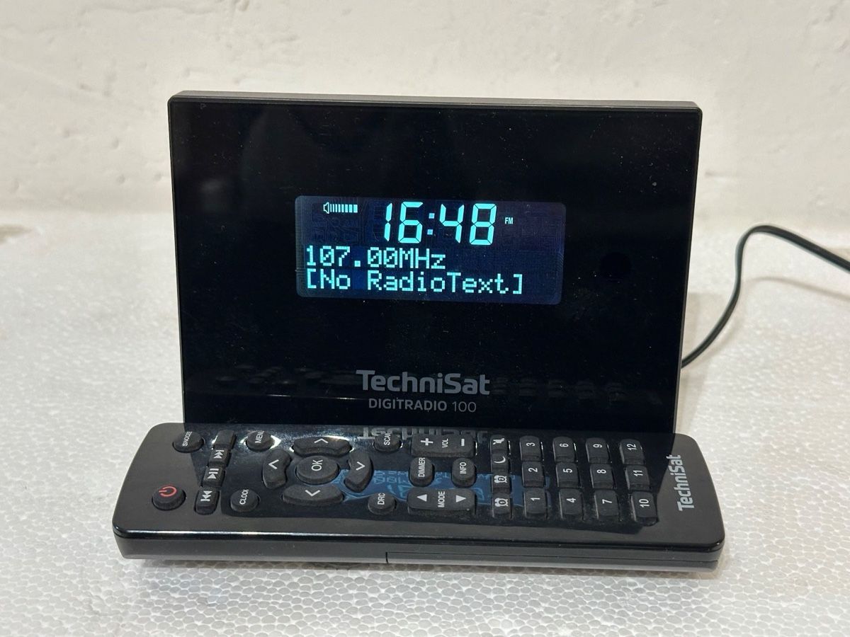 Technisat Lettore multimediale & Streamer: Techisat digitradio 100 digitalradio blutood DAB+ – Usato da Trimbach venduto da SABO-61