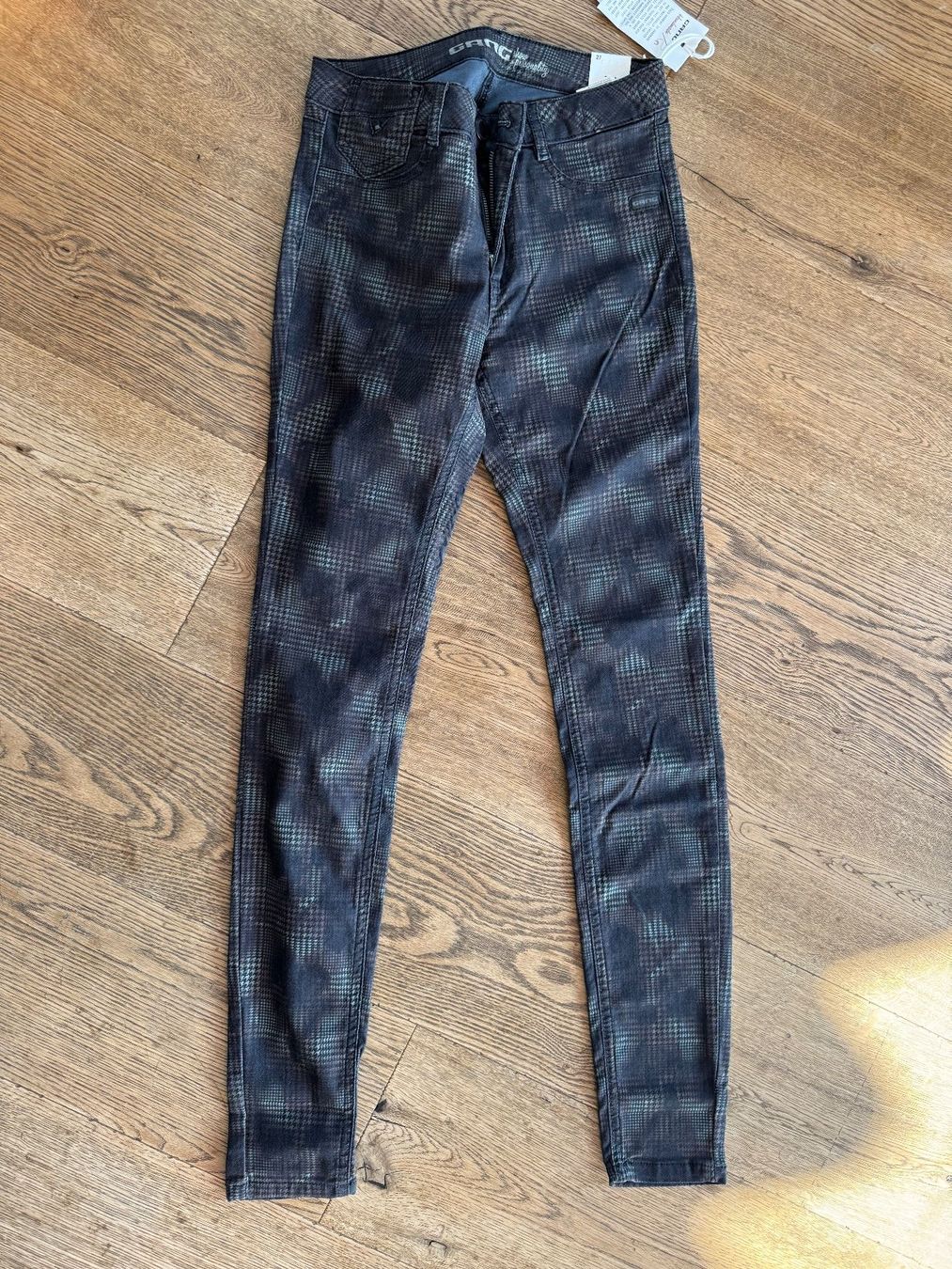 Jeans: Hose, Gang, ++NEU++, 27 – Neu (gemäss Beschreibung) aus Stettfurt von outlet72