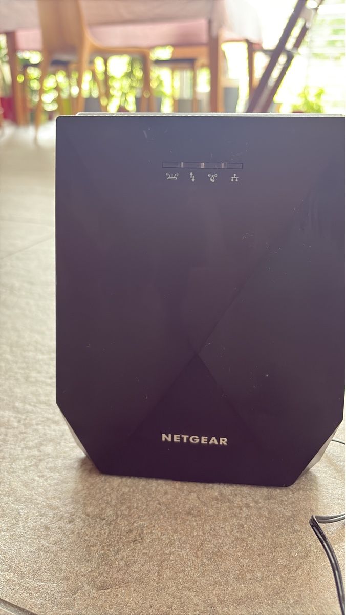 Modem & Router: NETGEAR Nighthawk Router XC A6 2200 – Usato da Binningen venduto da mlibor