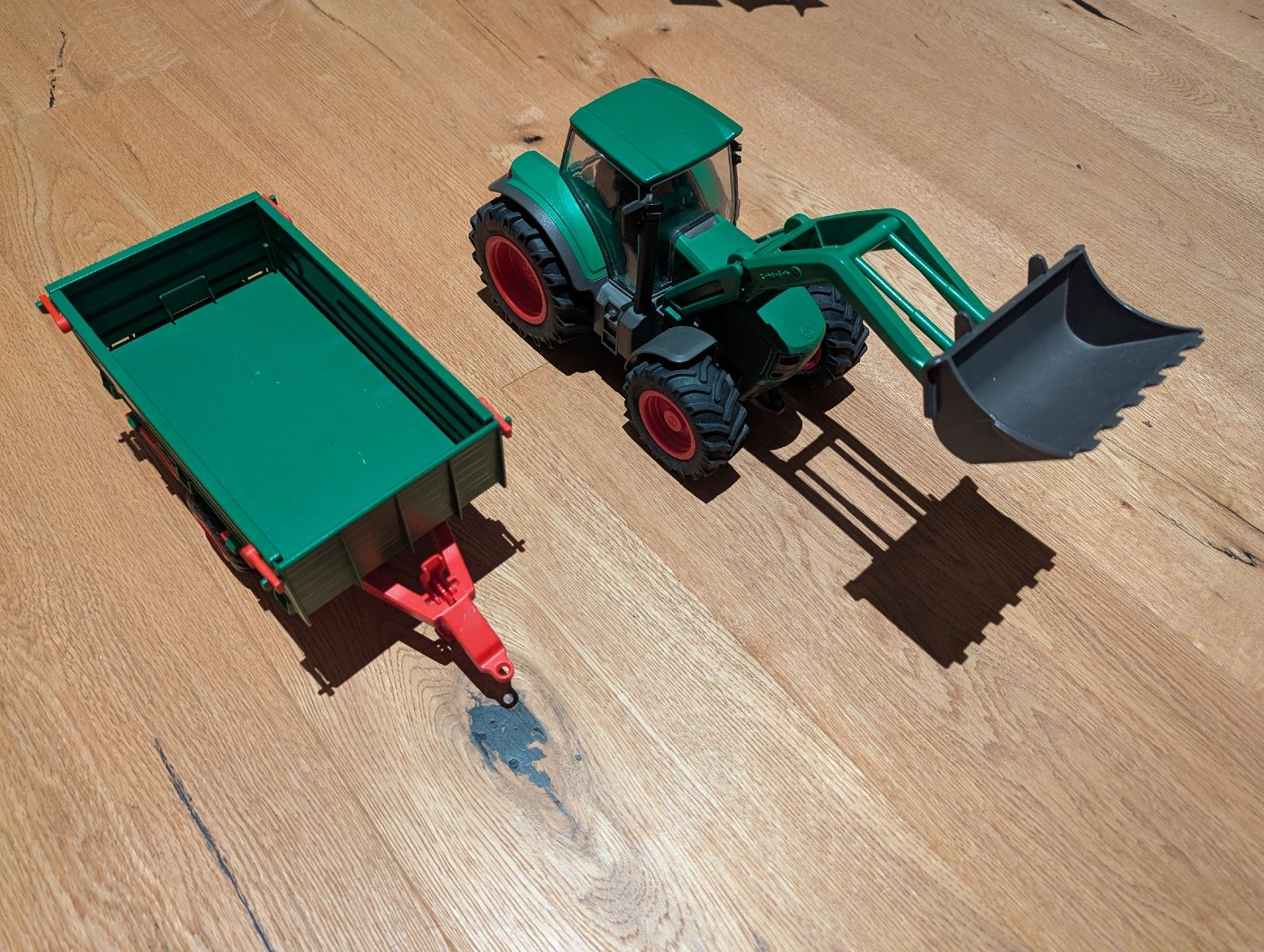 Schleich Spielzeuge: Schleich Traktor mit Anhänger 🚜 – Gebraucht aus Maienfeld von Aliwanter 1