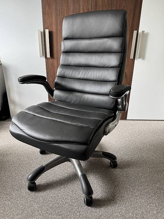 Rollstühle: Bürostuhl schwarz – Gebraucht aus Oberuzwil von ele_bng2