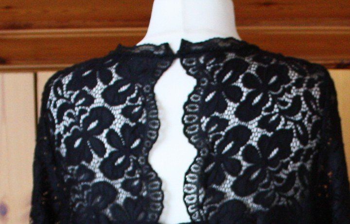 Vestiti: Kleid YESSICA mit Spitze schwarz Gr. 46 – Usato da Flüelen venduto da Diversicum-Curvy 7