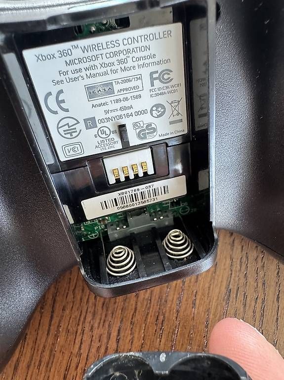 Controller: Xbox 360 Controller HALO – Gebraucht aus Gais von luk_2skm 2
