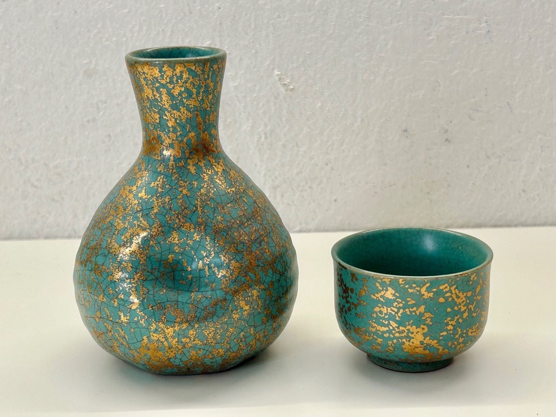 Set di piatti: Japanisches Sake-Set mit Flasche und Bechern – Usato da Dietlikon venduto da corou_2022 1