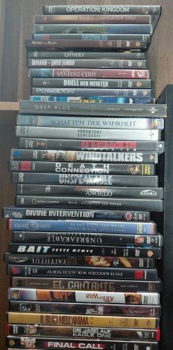 Alle DVDs: 57 DVD Filme und Doku 1990-2008 – Gebraucht aus Rafz von MOFU 1