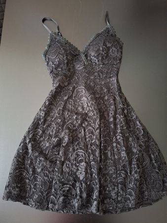 Schwarzes Kleid / Grösse S-M