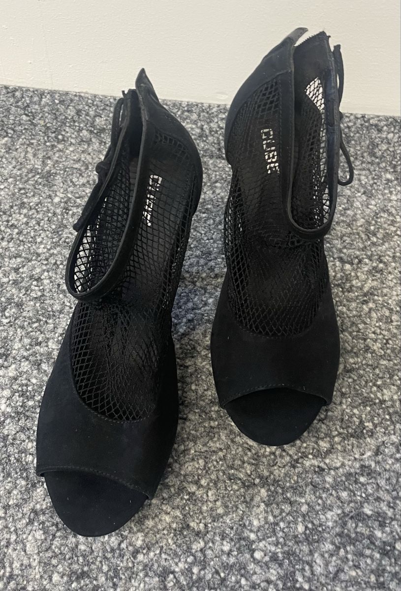 Scarpe da donna: Pumps mit Netzstoff Marke CUBE schwarz Grösse 40 neu – Nuovo (secondo la descrizione) da Au ZH venduto da Jaggy4 1