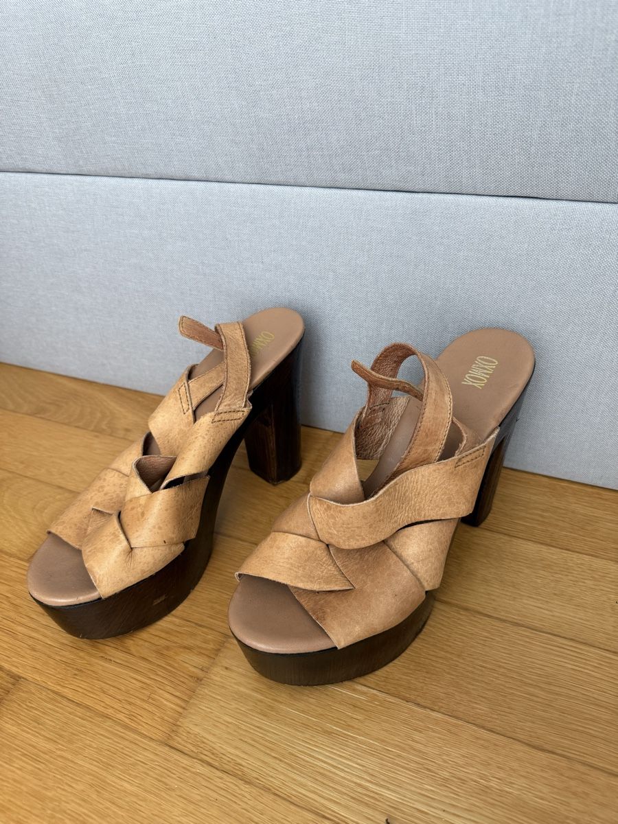 Scarpe da donna: Sandalen mit Absatz, Leder, hellbraun, Gr. 40 – Usato da Obfelden venduto da julikub