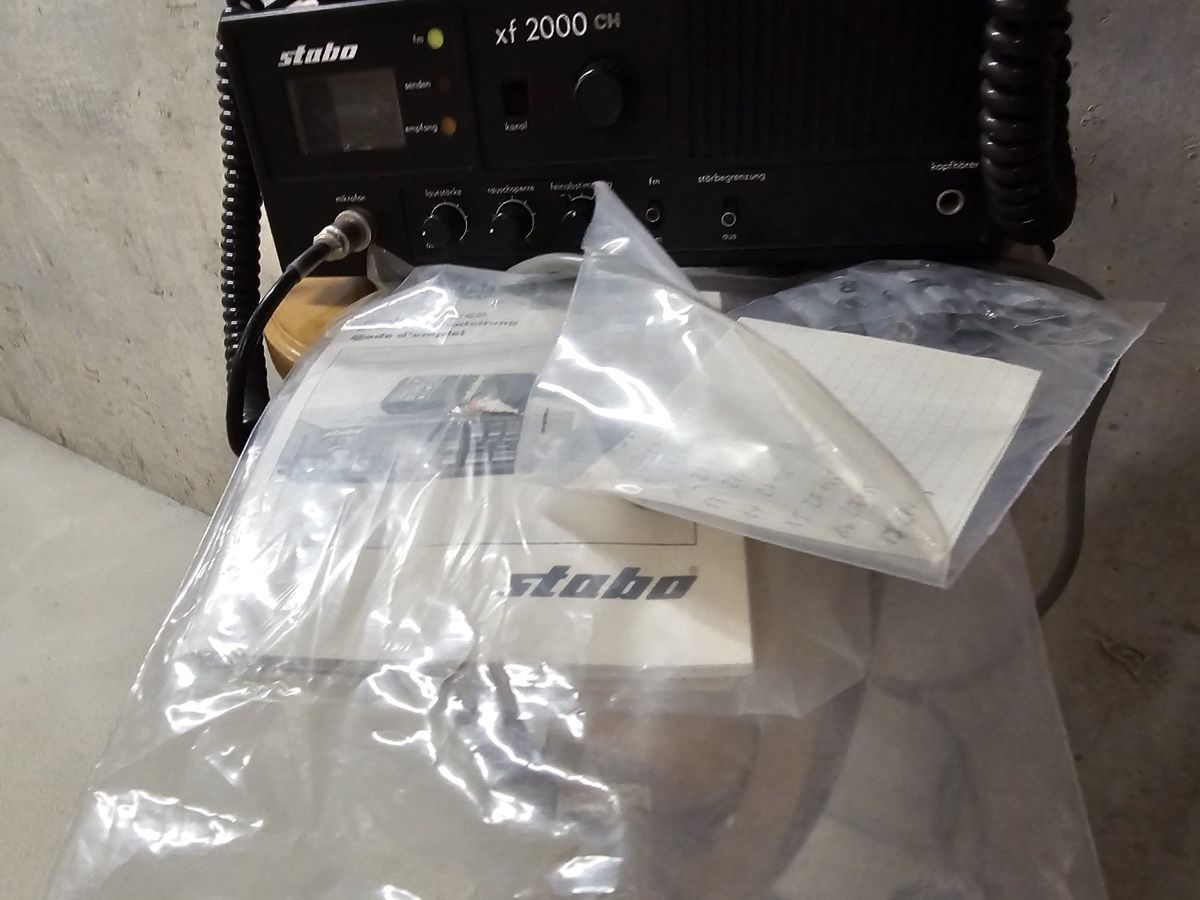 Radiocomunicazione: Stabo XF 2000 CH Funkgerät - – Usato da Zürich venduto da sne.swiss 2