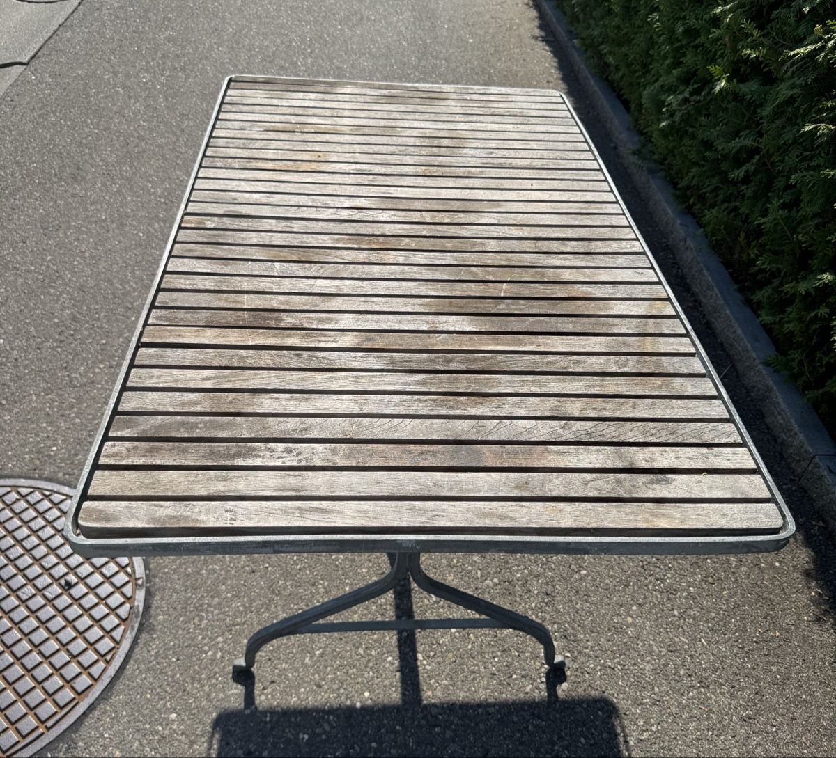 Tables: Gartentisch Metall Holz  – D'occasion à Schlieren par Freundlich02 4