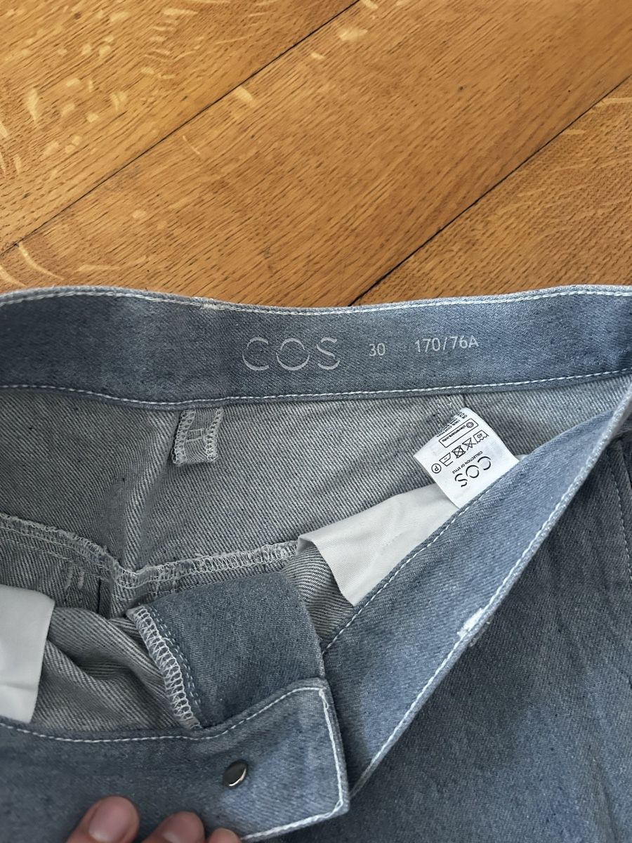 Cos Pantaloni: cos shorts – Usato da Zürich venduto da ema_li 2