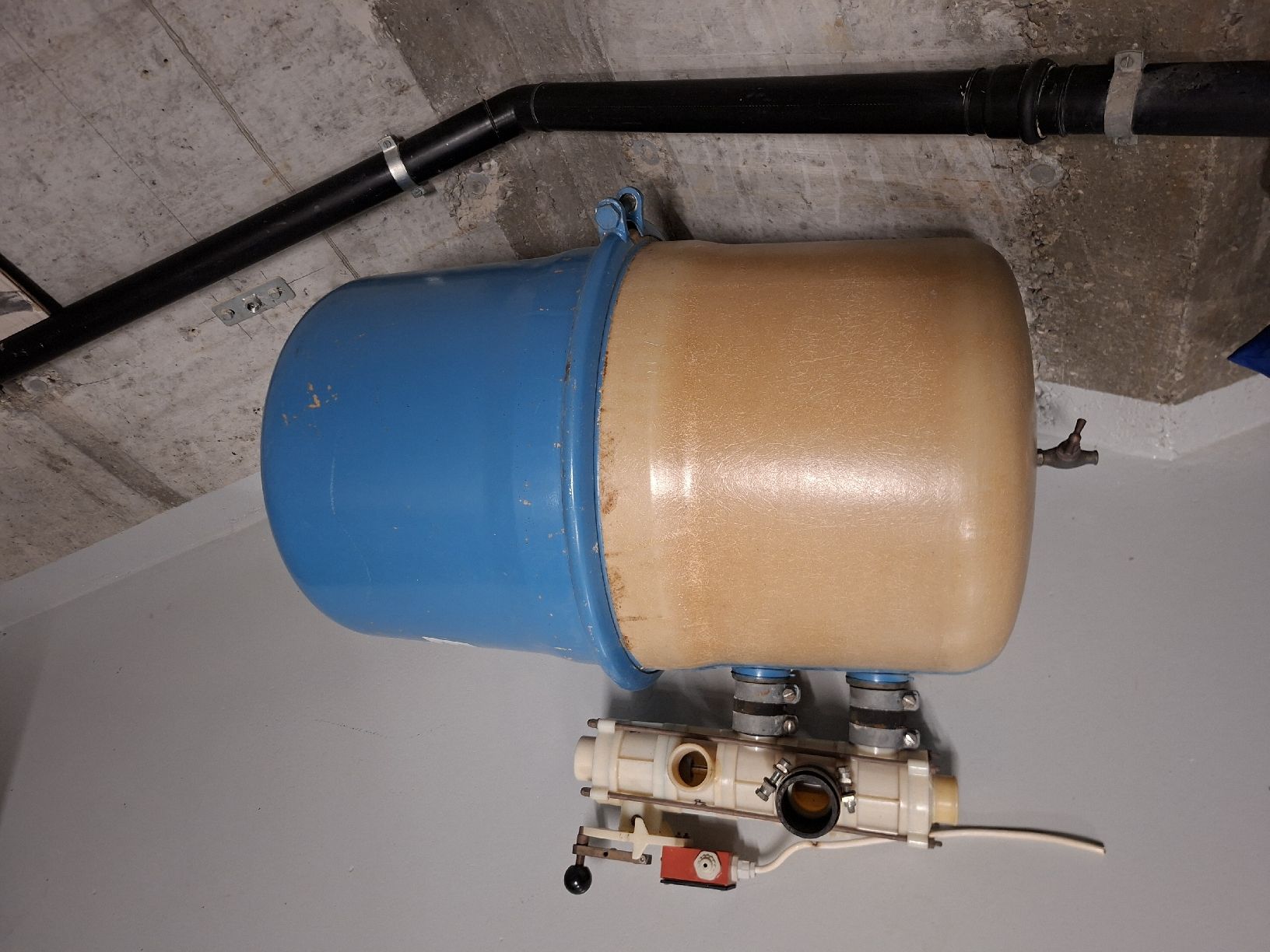 Schwimmbad: Ospa Sandfilter Poolfilter mit Rückspülventil – Gebraucht aus Willisau von mwi-dev 5