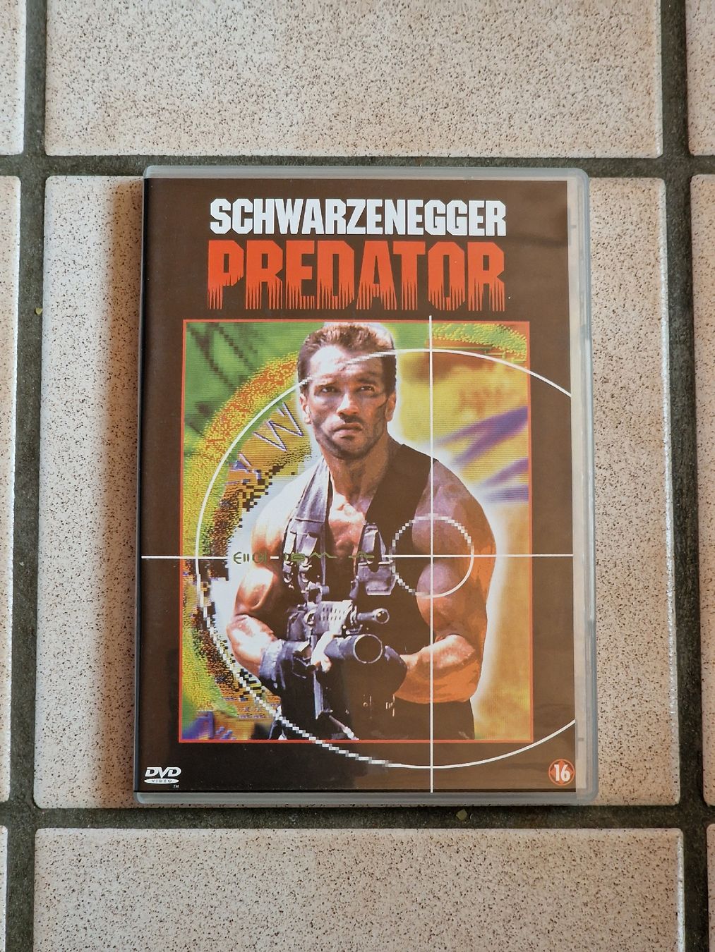 Tutti i DVDs: DVD "Predator" Schwarzenegger, film culte – Usato da Echallens venduto da mal_z665