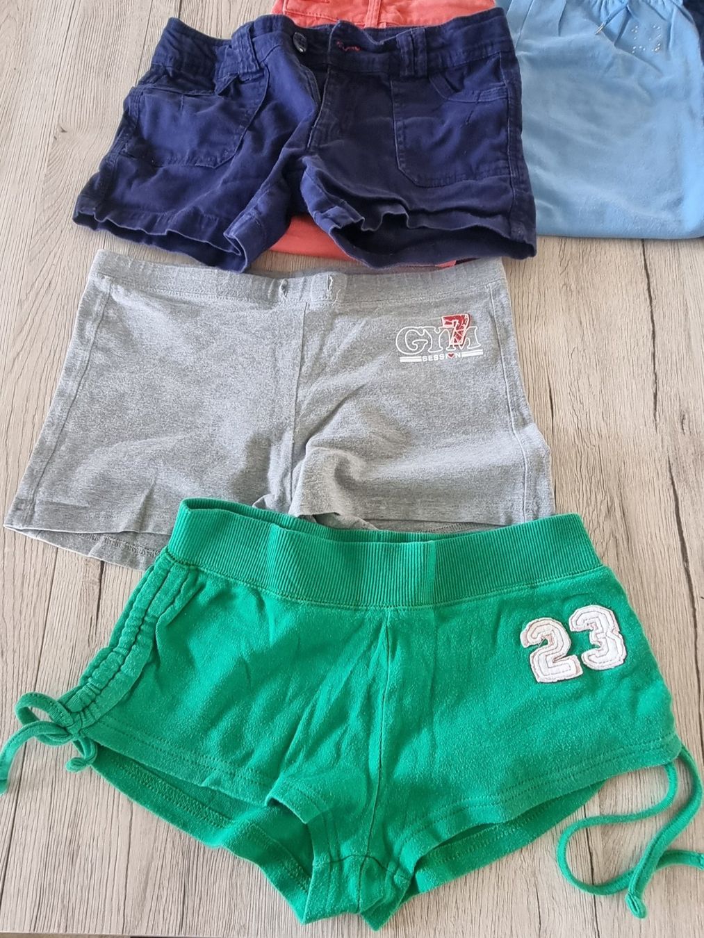 Lotti & Set di vestiti: Kleiderpaket für Mädchen gr.152 – Usato da Grossdietwil venduto da GNOM313 2