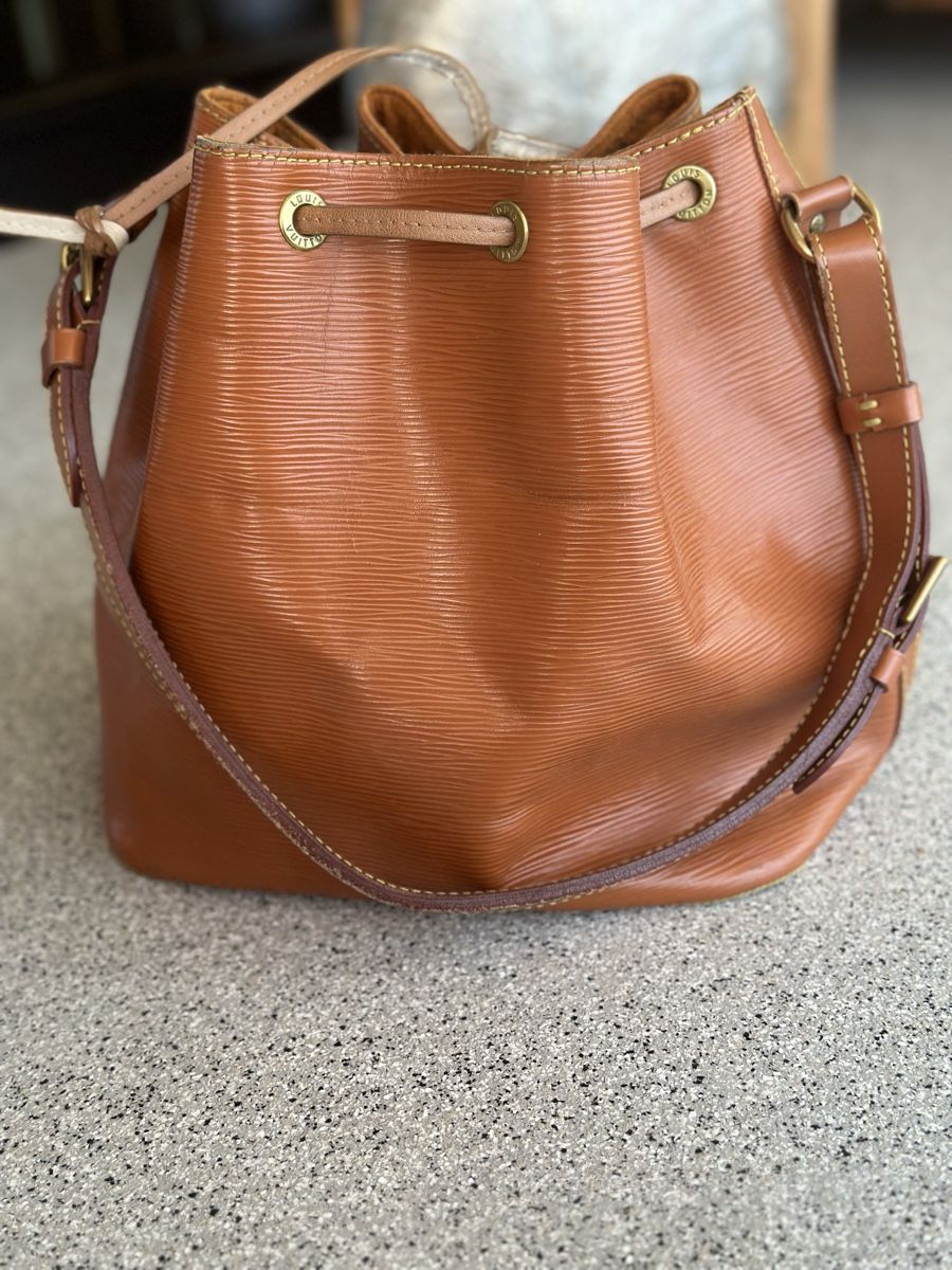 Louis Vuitton Sacs femmes: Louis Vuitton Petit Noe – D'occasion à Stäfa par Kurt33 5