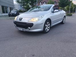 Peugeot 307 CC Cabriolet silber 105945 km guter Zustand.
