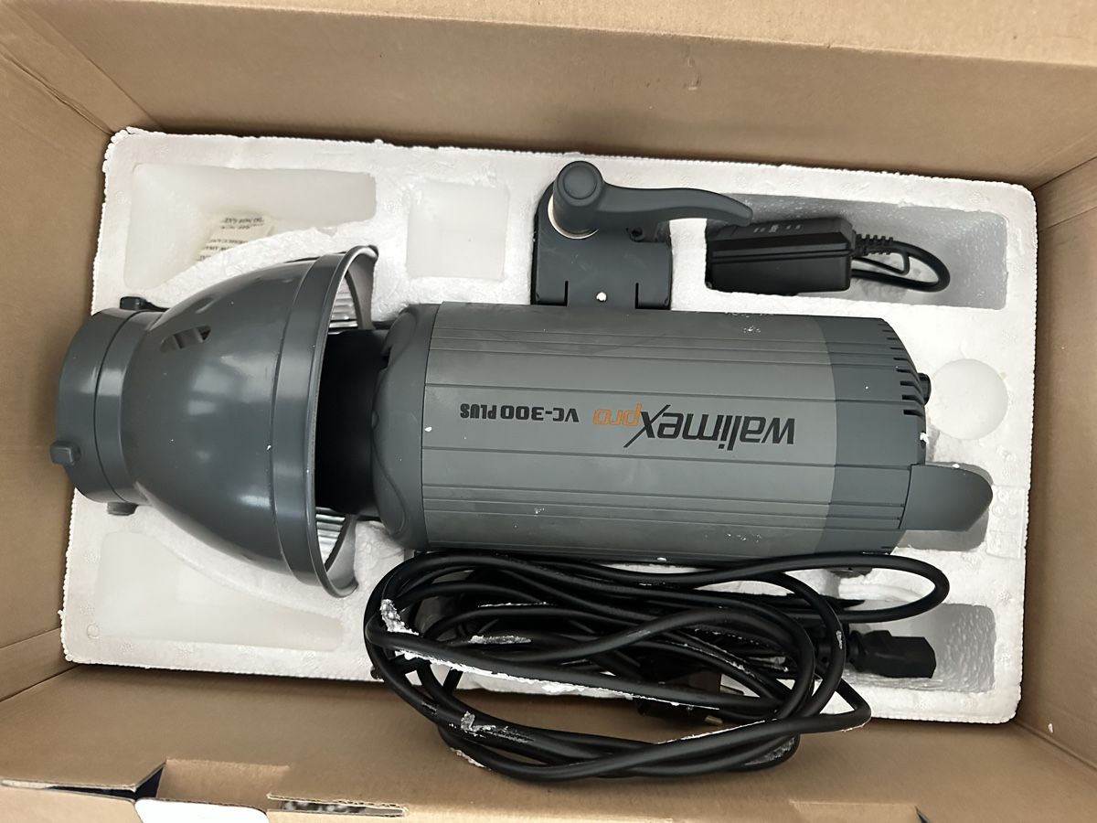 Walimex Flash: Walimex pro Studio Kit mit Zubehör – Usato da Miège venduto da GenuineY 3