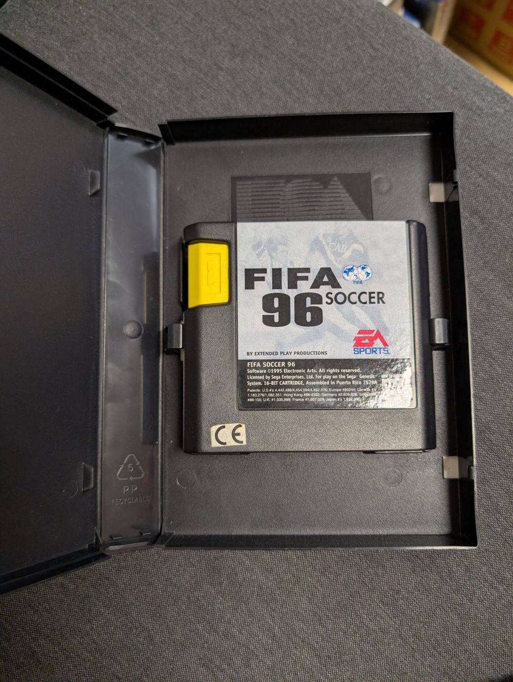 Jeux: Fifa soccer 96 Sega Mega Drive – D'occasion à Giubiasco par Ticinerd 2