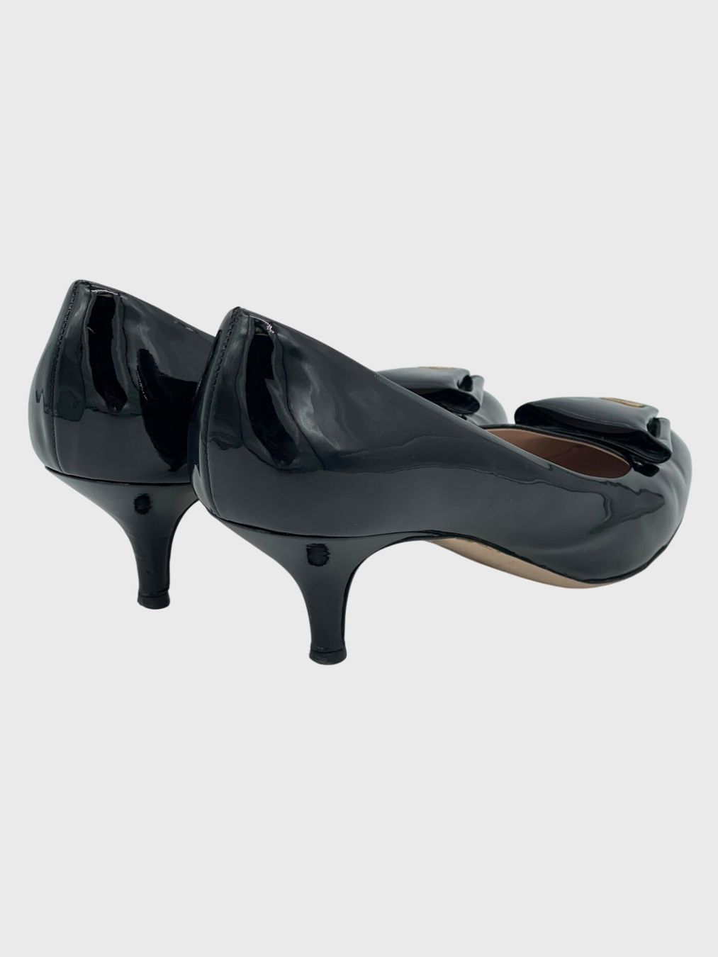 Salvatore Ferragamo Scarpe da donna: Salvatore Ferragamo Vara Pump EU 38 Schwarz – Usato da Zürich venduto da shoe_shop 2