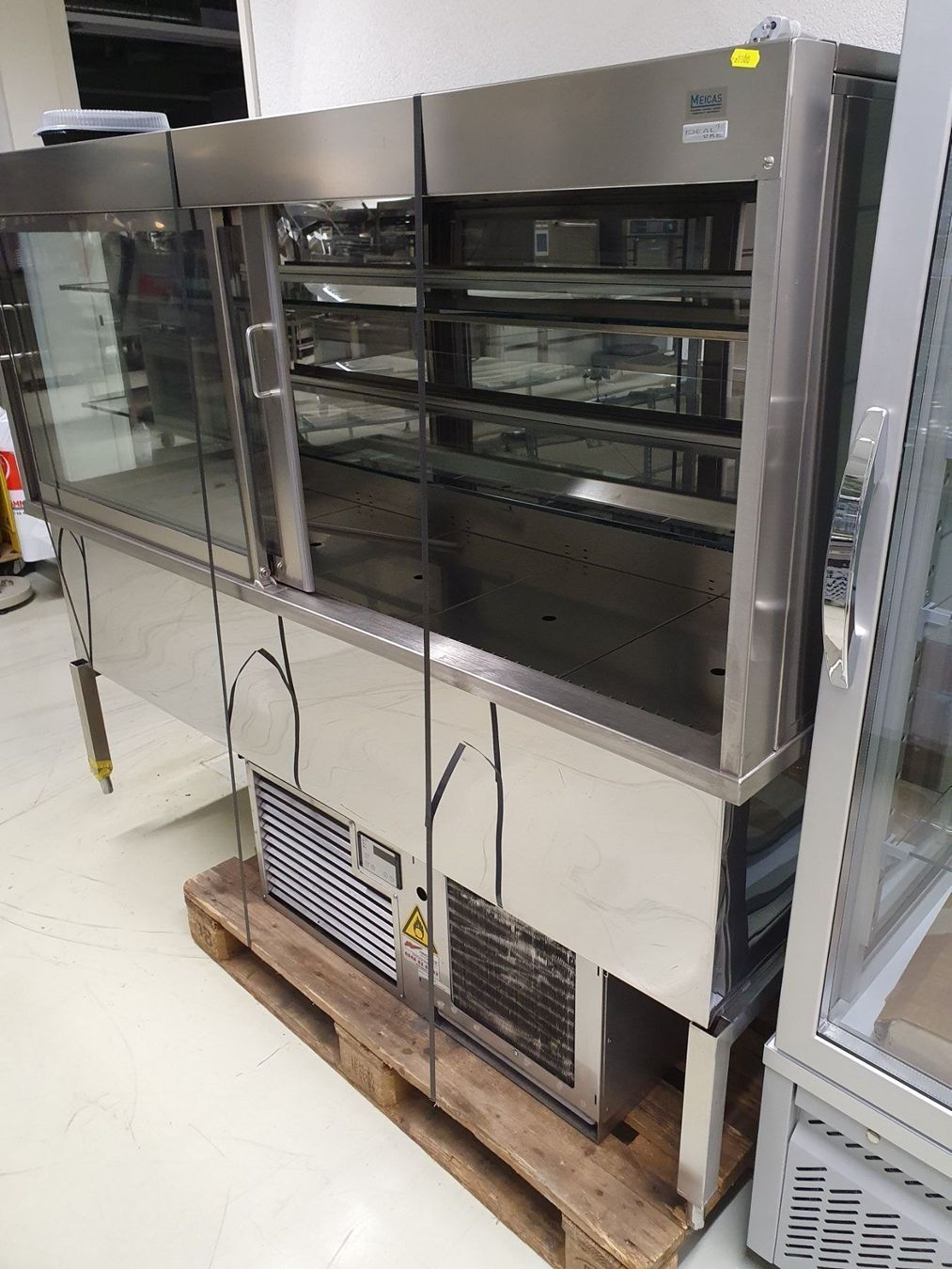 Elettrodomestici da cucina: Gastro Sushi Kühlvitrine – Usato da Niederwangen BE venduto da HasGastrobedarf 2