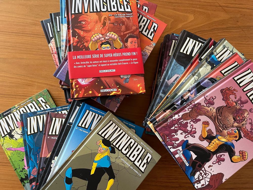 Invincible Intégrale Comics T1 à T25 (Gebraucht) in Fresens für CHF 220 ...