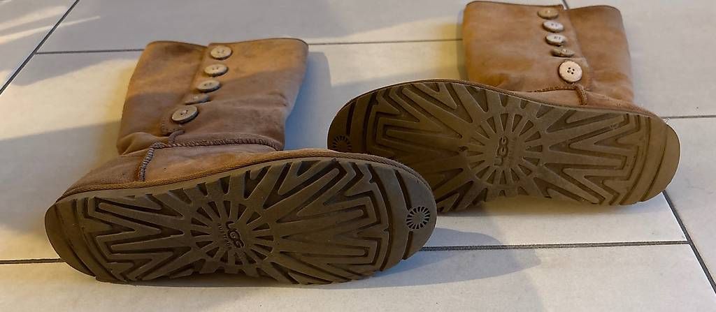 Scarpe da donna: UGG Stiefel  – Usato da Zürich venduto da Aless23 2