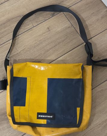 Umhängetasche Freitag gelb blau