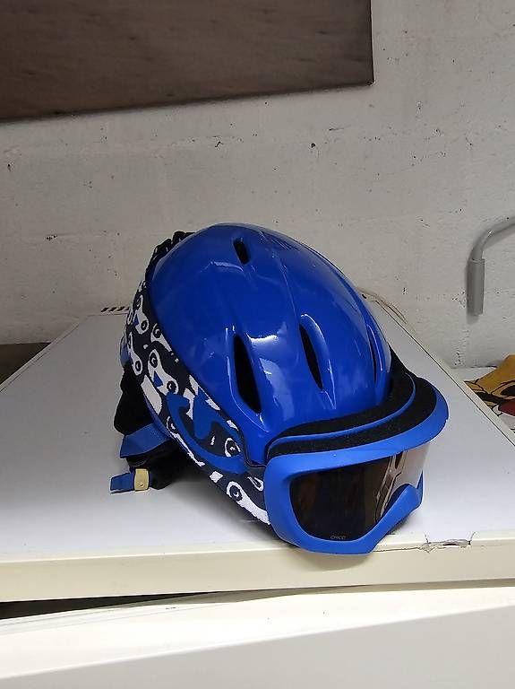 Caschi: Casco sci bambino o bicicletta  – Usato da Viganello venduto da HaniHela 1