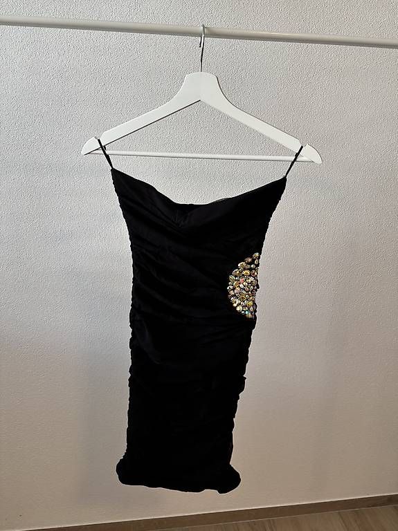 Vestiti: Kleid – Usato da Niederwil AG venduto da jul_xms5