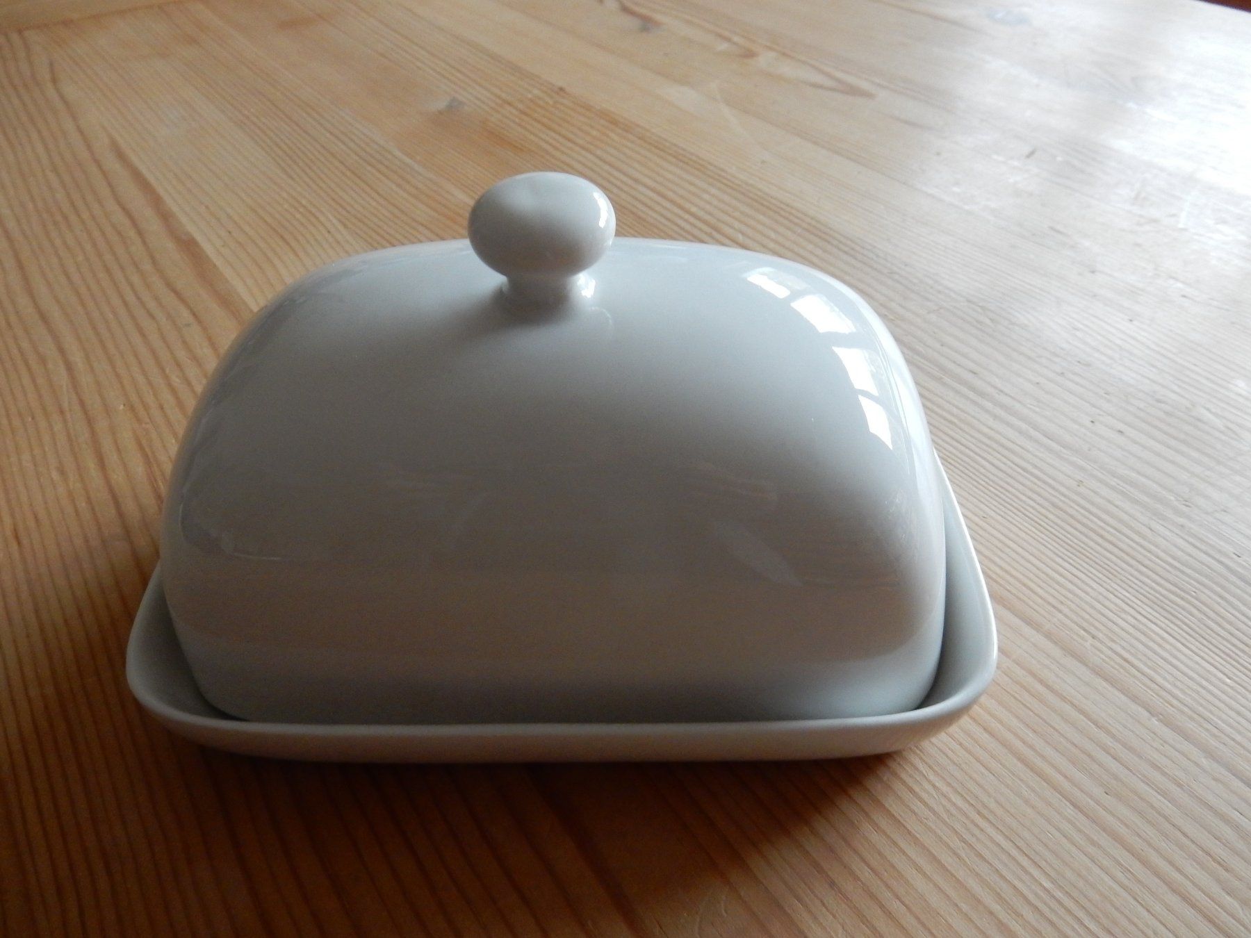 Weisses Butterdose Porzellan Butterbehälter neuwertig IKEA (Gebraucht) in Jona für CHF 2.5 – mit Lieferung auf Ricardo kaufen