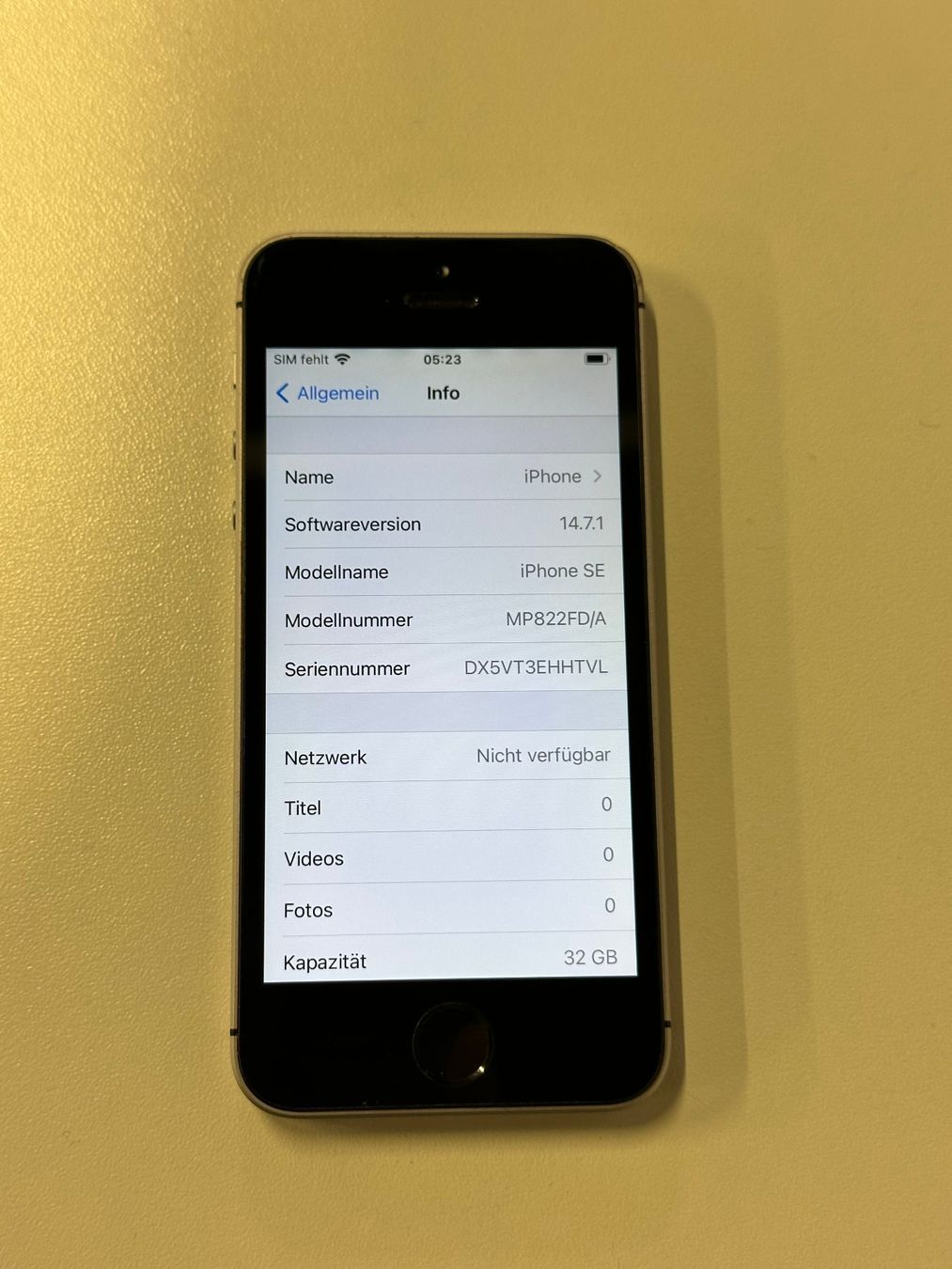 Apple Telefoni cellulari / Smartphones: Apple iPhone SE, 32 GB – Usato da Hombrechtikon venduto da SPS-Liquidationen 1