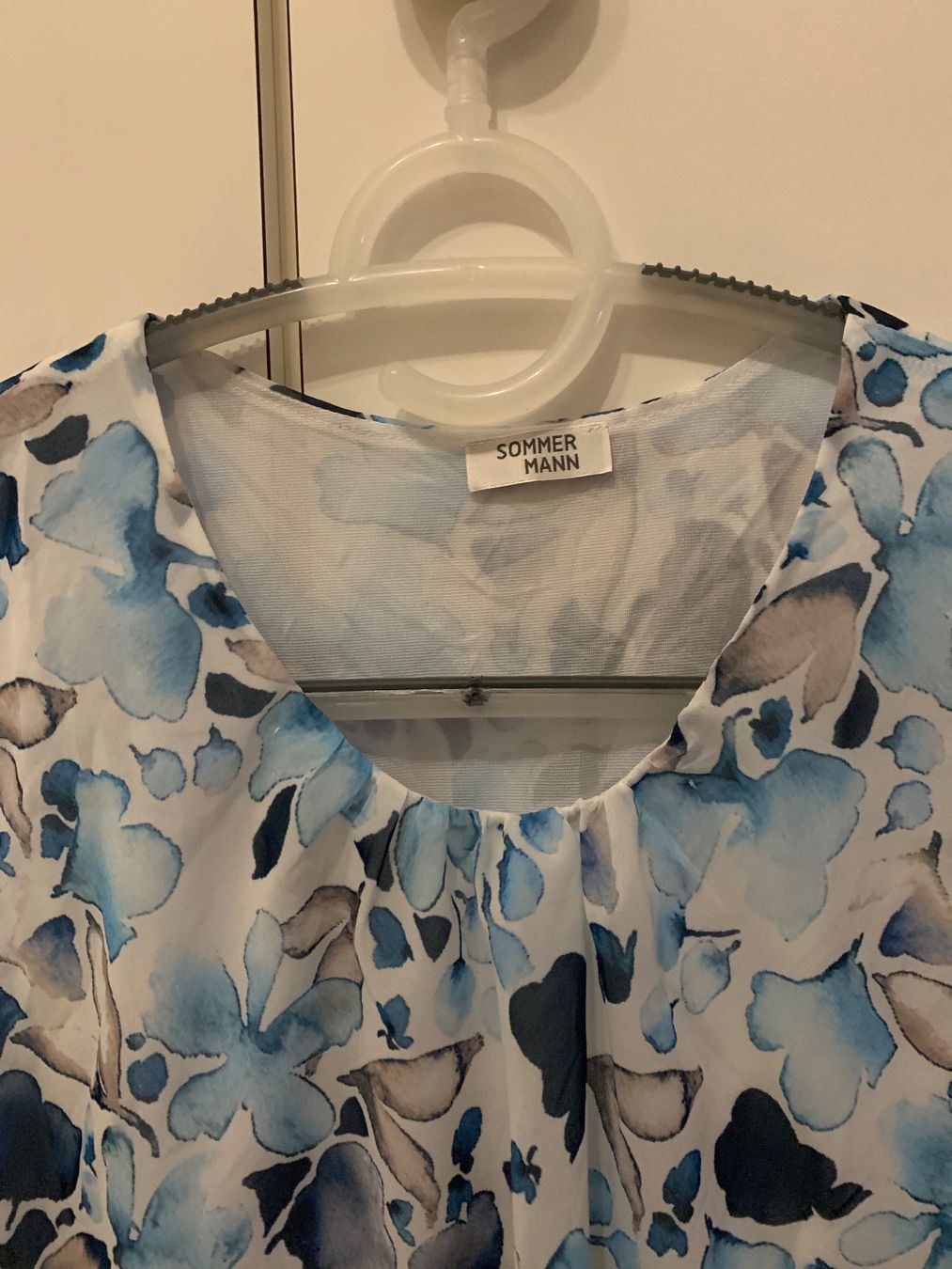 Camicette: Neue Bluse von Sommer Mann 42und 44 – Nuovo e nell'imballaggio originale da Lausen venduto da tiguan07 1
