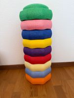 Bunte Balance-Steine für Kinder
