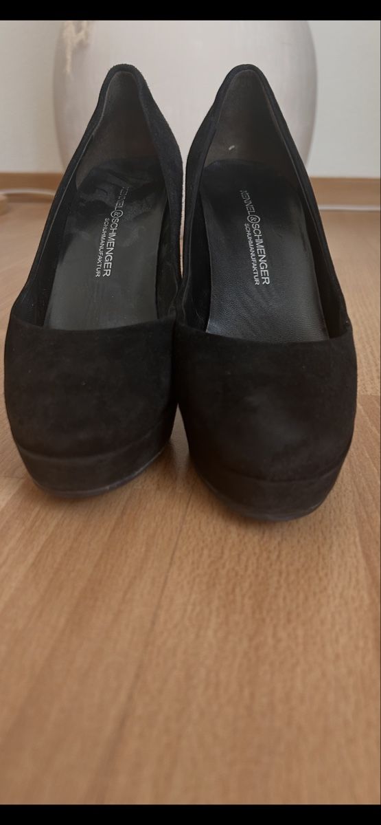 Kennel + Schmenger Scarpe da donna: Kennel & Schmenger  schwarze Wildlederpumps  37 – Usato da Zürich venduto da wil_g8st 7