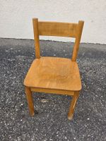Holz Kinderstuhl, vintage, ideal fürs Kinderzimmer!