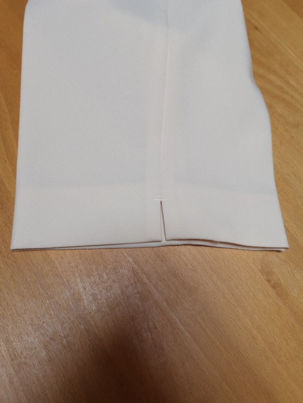 Pantalons: Damenhose beige – D'occasion à Seuzach par NaehdesignMirjam 4