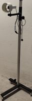 Stehlampe mit Rollstativ höhenverstellbar Vintage 