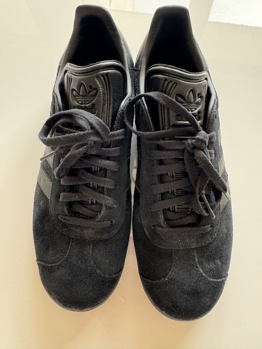 Adidas Scarpe da donna: Adidas neuves noires – Nuovo (secondo la descrizione) da Carouge GE venduto da ely_2jtg