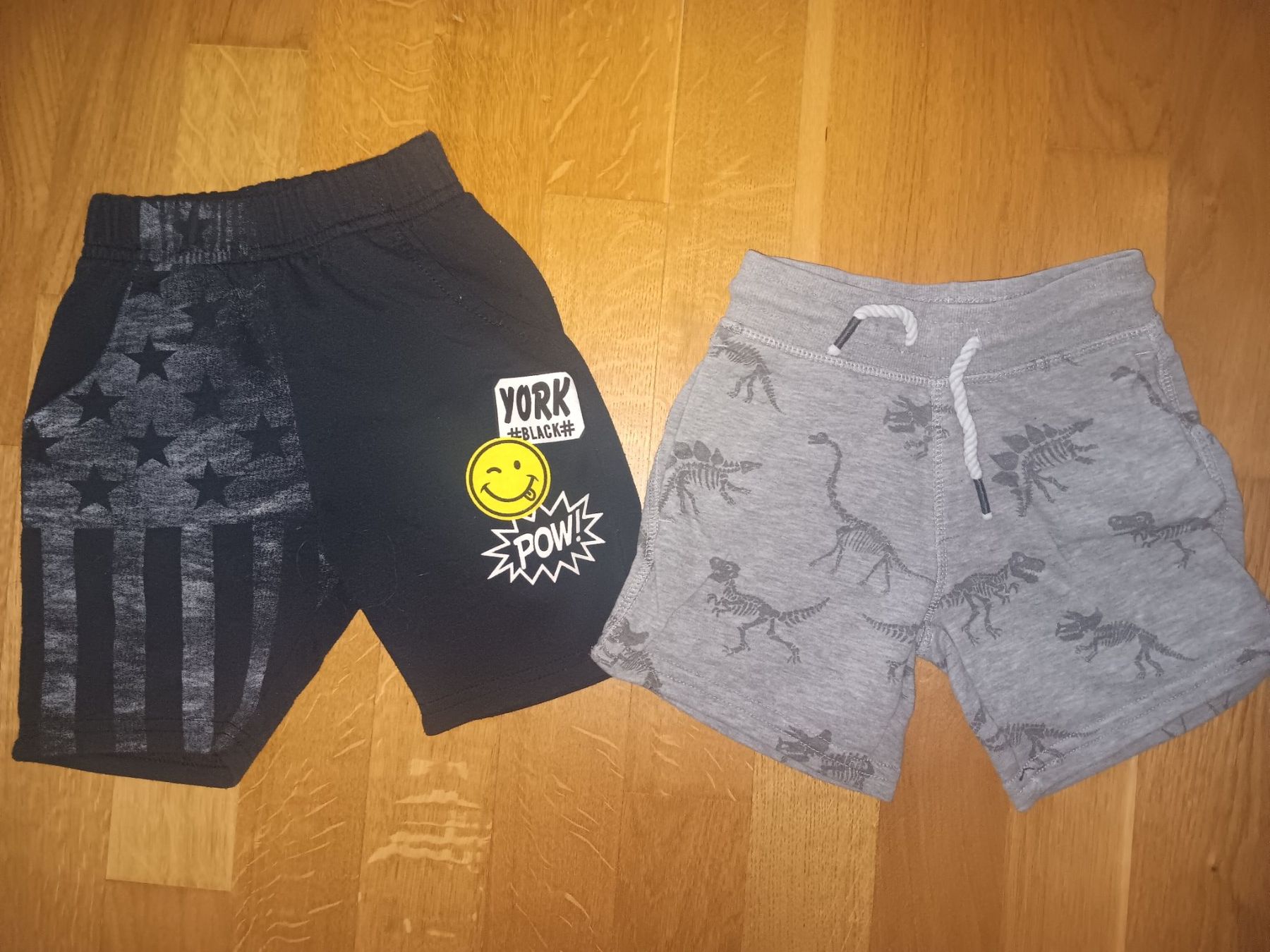 Lotti & Set di vestiti: Kinder Kleider Paket, Gr. 98/98-104 – Usato da Gelterkinden venduto da ram_5vkp 4