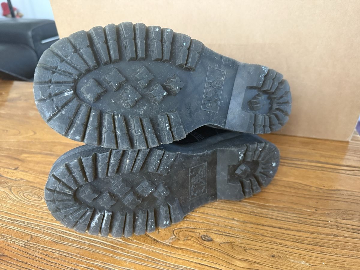 Dr. Martens Damenschuhe: Dr. Martens boots. Size 39. Little worn – Gebraucht aus Veyrier von EleMast 3
