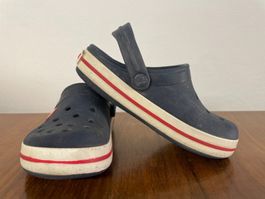 Navyblaue CROCS Kinder Sandalen Gr. 8/9 (Gr. 24-26)