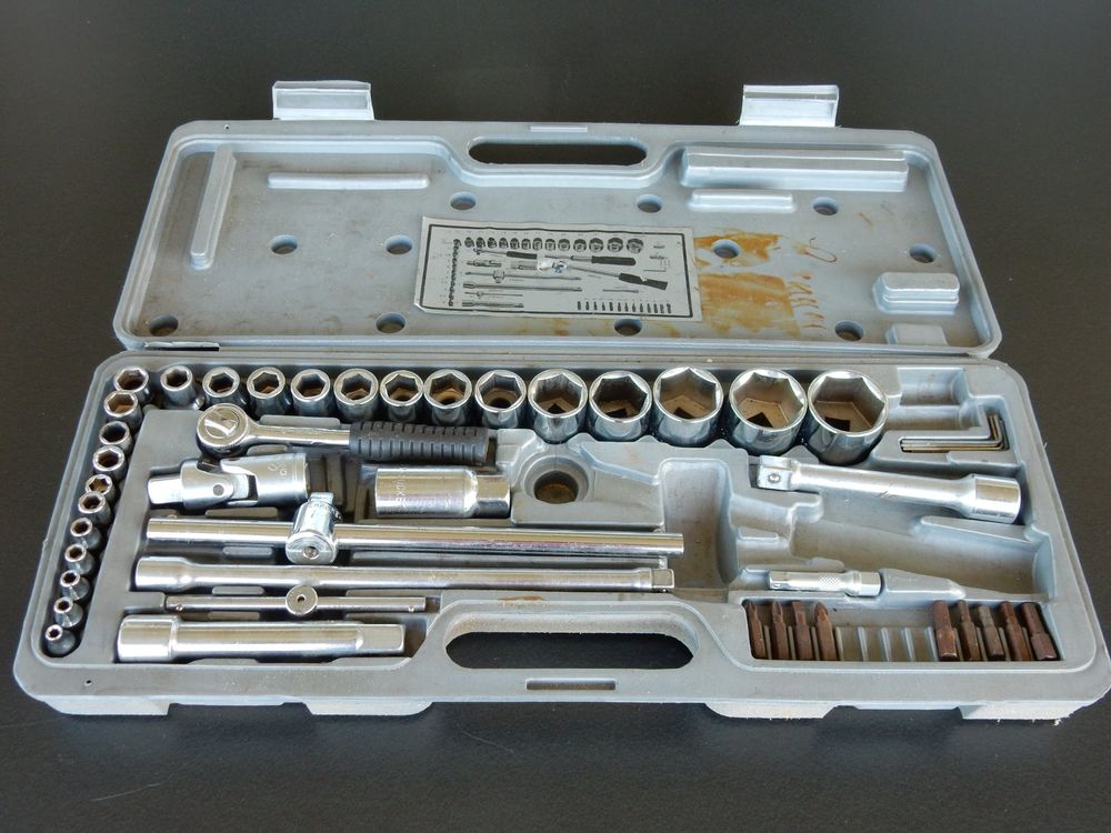 Tous les outils: Steckschlüsselsatz 4 - 32 mm – D'occasion à Neuenegg par wisteibe 1