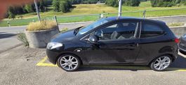 MAZDA 2 1.3 Limousine schwarz 250330km