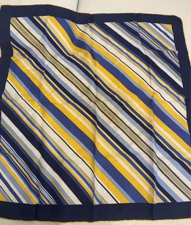 Seiden Foulard 🌸